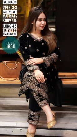 Velvet dress (Free size stitched)🖤🥀